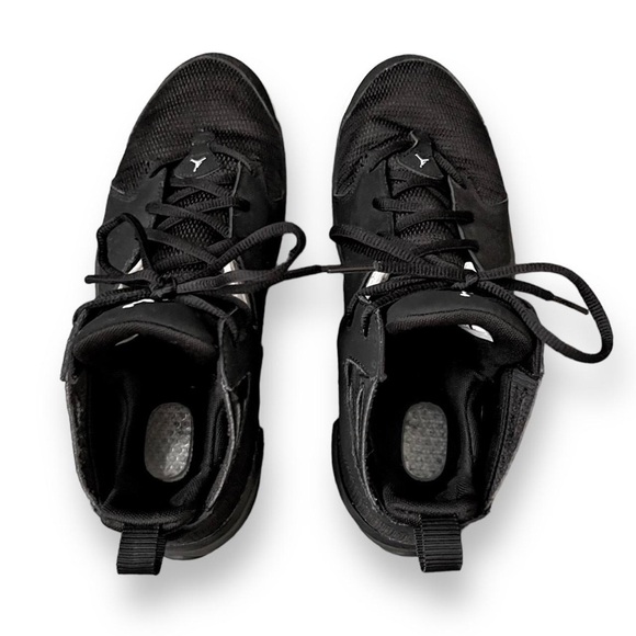 Air Jordan Ace 23 II Men’s Gym sneakers - Picture 3 of 5